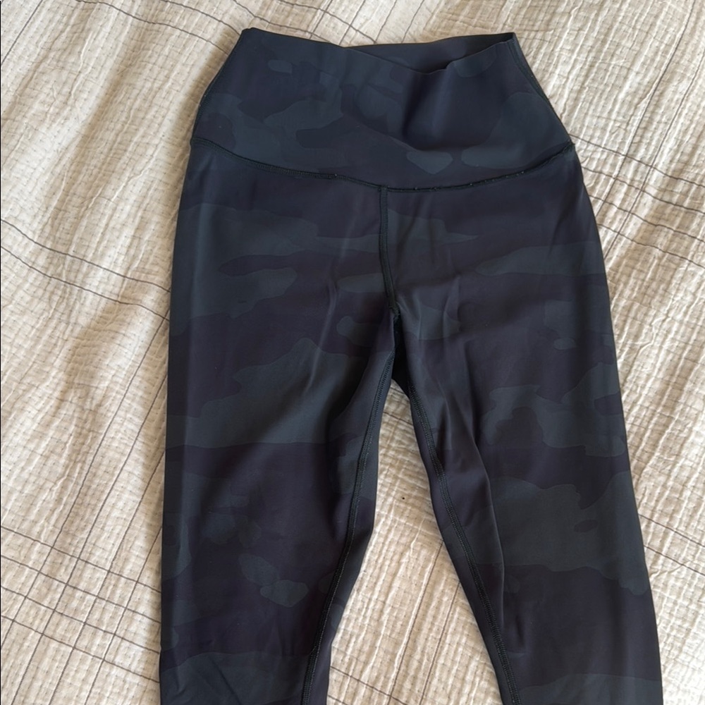 Alo camo leggings